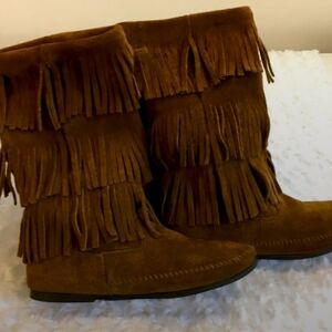 Brown Suede Fringe boots by MinneTonka Suze 10